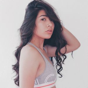Meet your Posher, Alondra